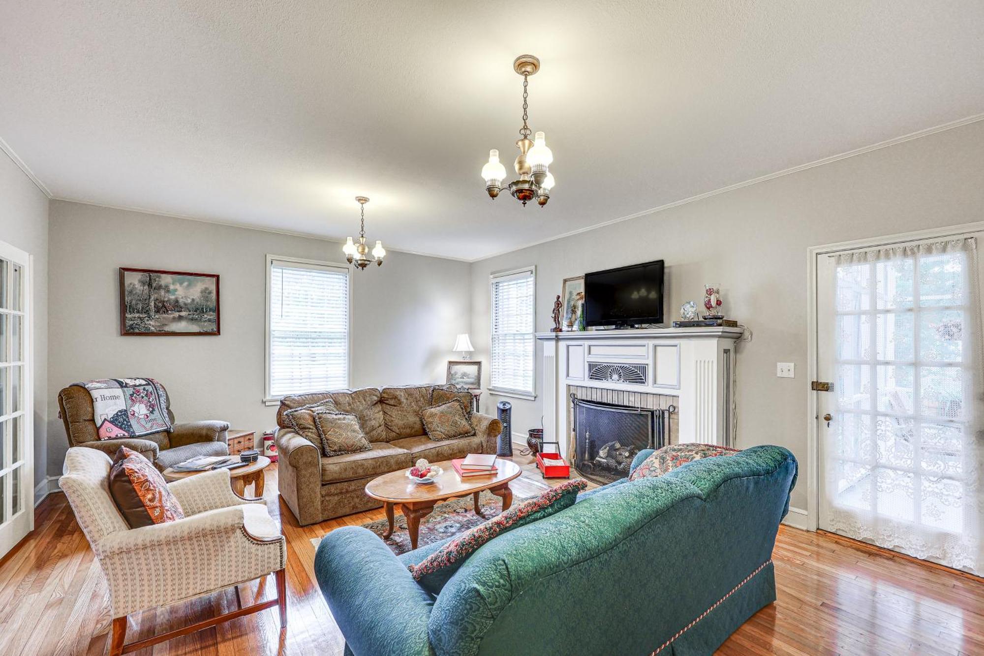 Delightful Retreat With Fireplace And Large Yard! المظهر الخارجي الصورة