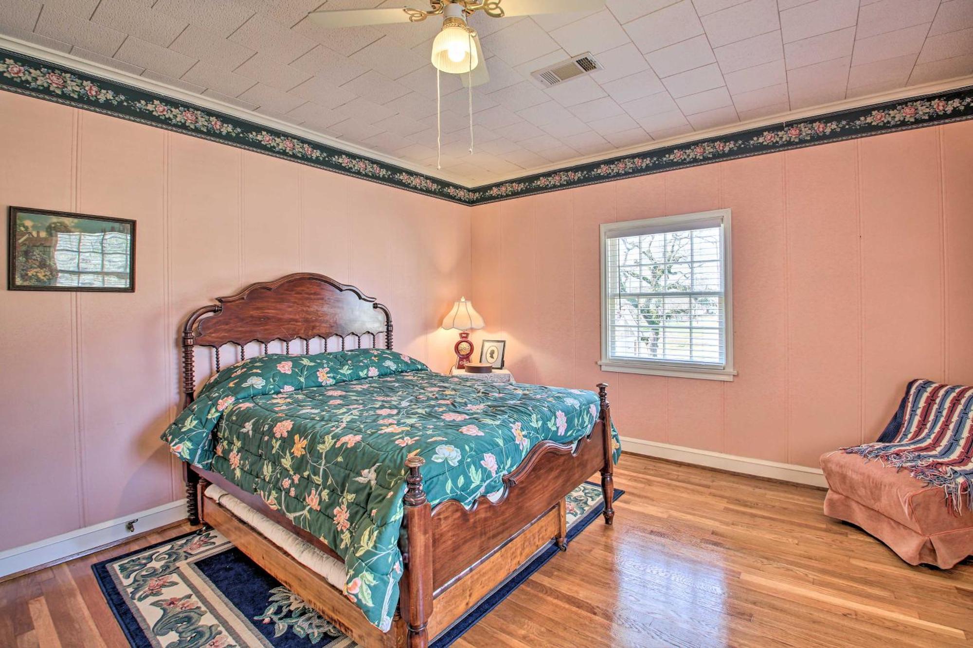 Delightful Retreat With Fireplace And Large Yard! المظهر الخارجي الصورة