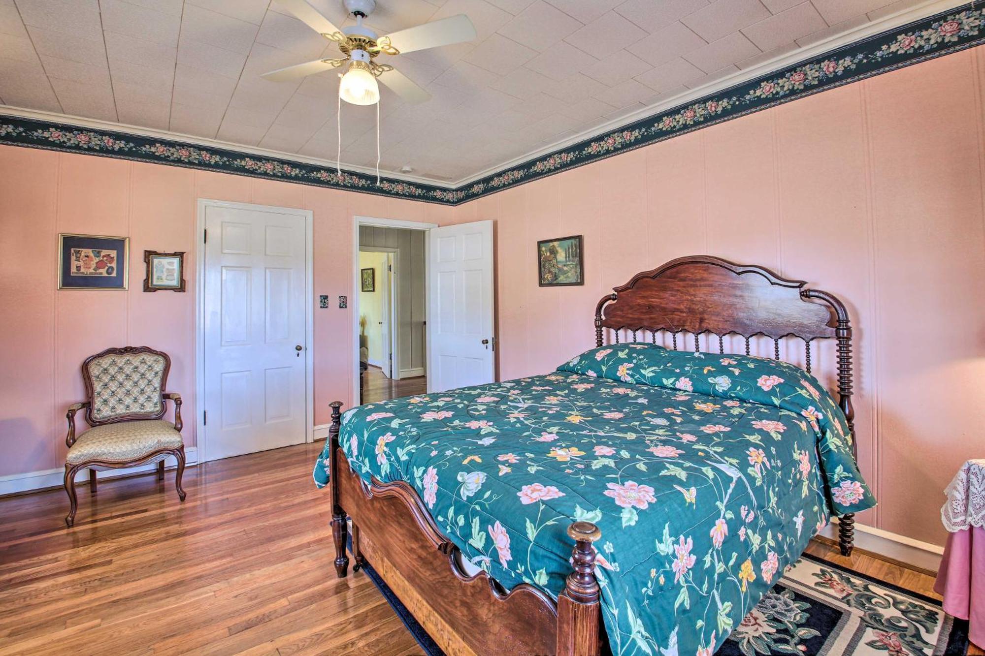 Delightful Retreat With Fireplace And Large Yard! المظهر الخارجي الصورة